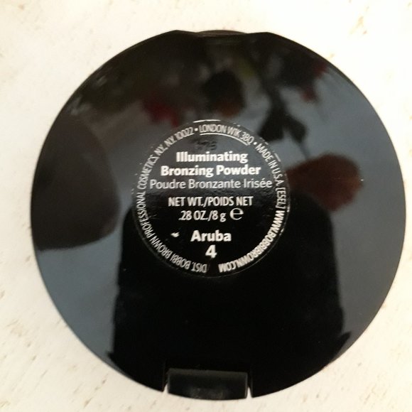 Bobbie Brown Bronzing Powder - Picture 5 of 5